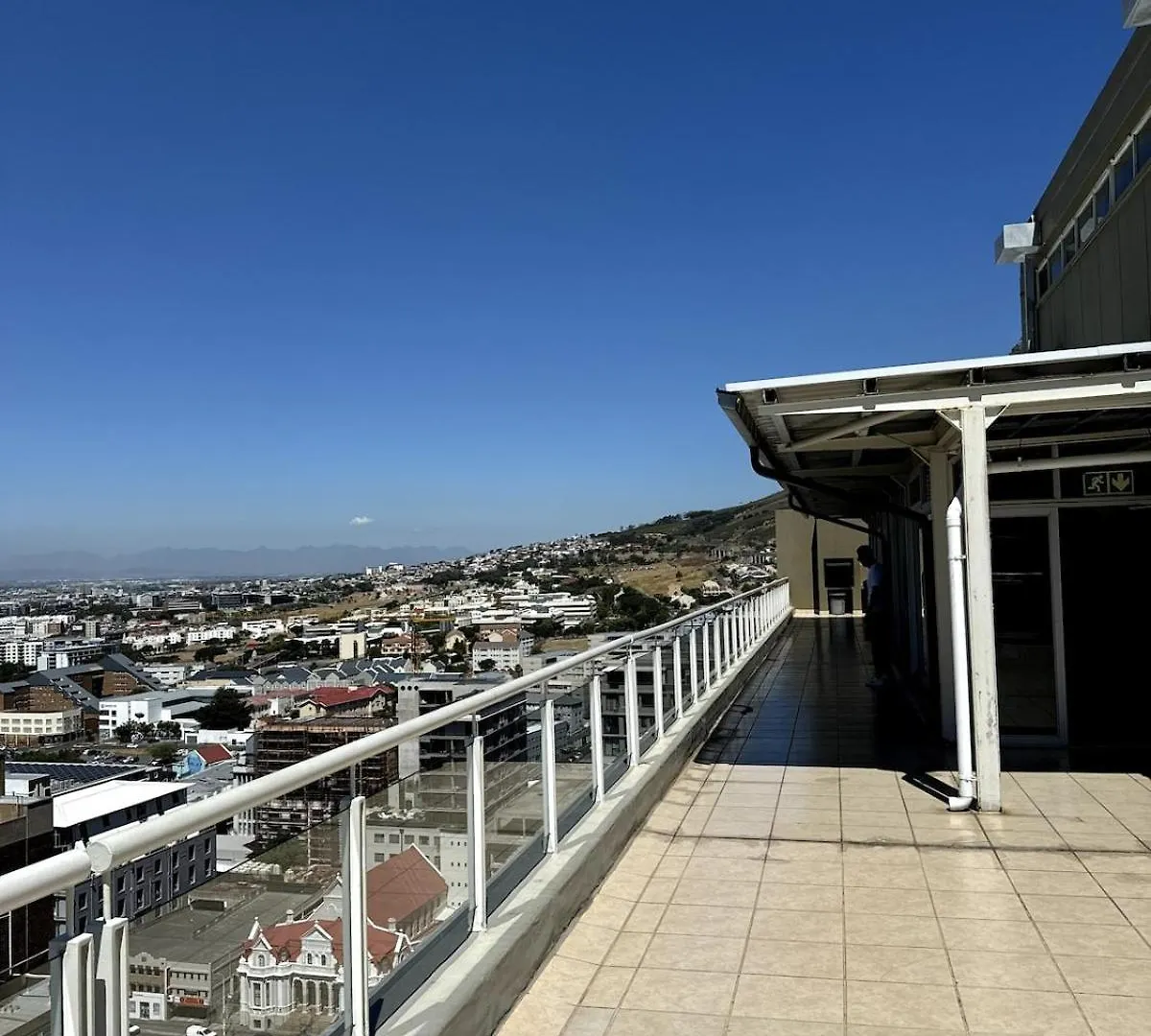Spacious 2 Bedroom Apartment With Table Mountain View Cape Town