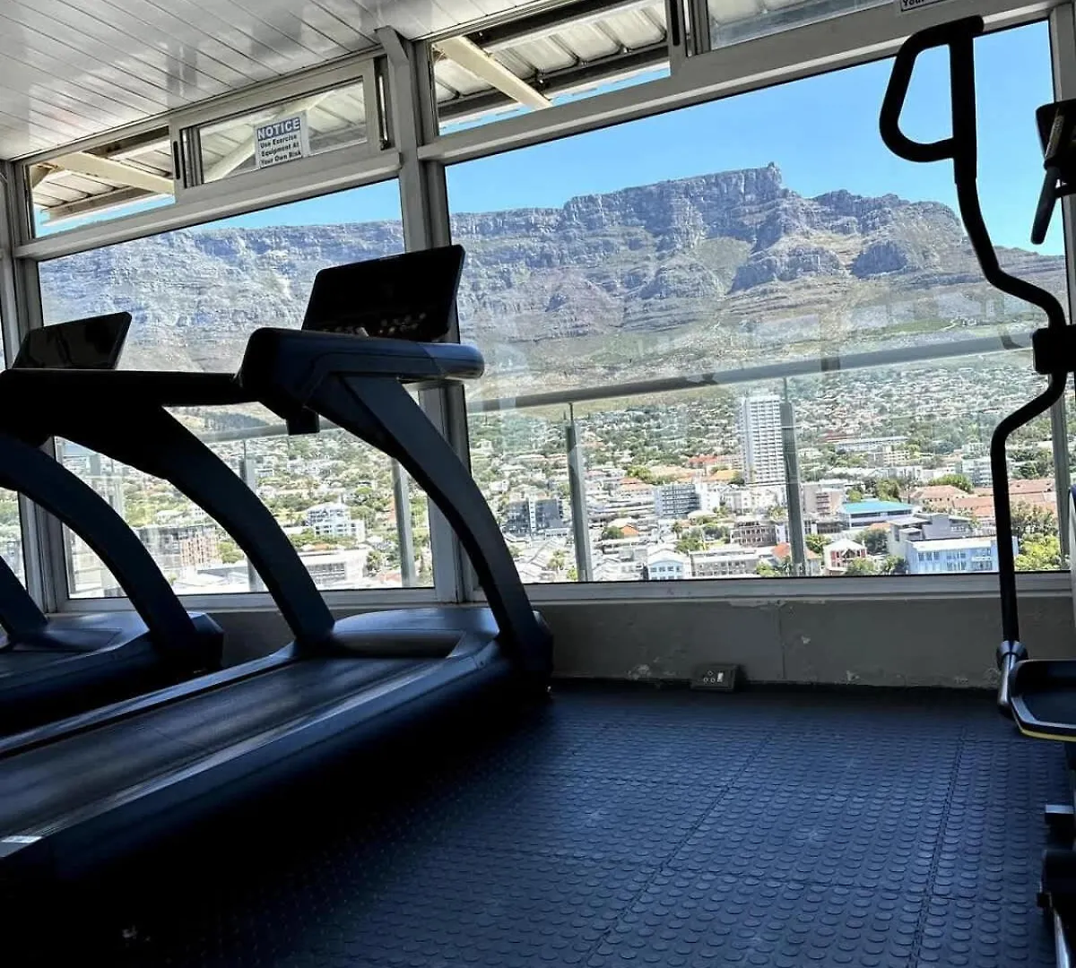 Spacious 2 Bedroom Apartment With Table Mountain View Cape Town